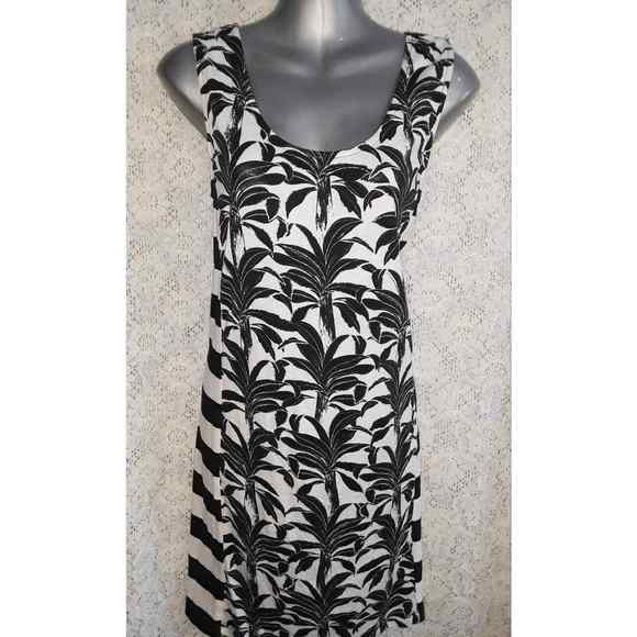 See By Chloe Sz 8 Dress Black  and White Palm Tree Shift EUC - Picture 10 of 10